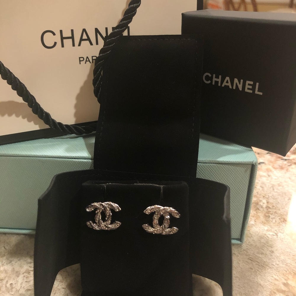 Auth CHANEL CC Twist Silver & Rhinestone Earrings - Picture 2 of 8